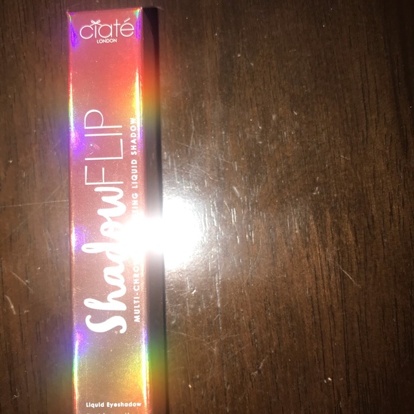 Ciate Shadow Flip Liquid Eyeshadow - Picture 2 of 7